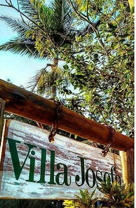 Villa Josefa - Chalé completo com piscina e churrasqueira Praia do Rosa